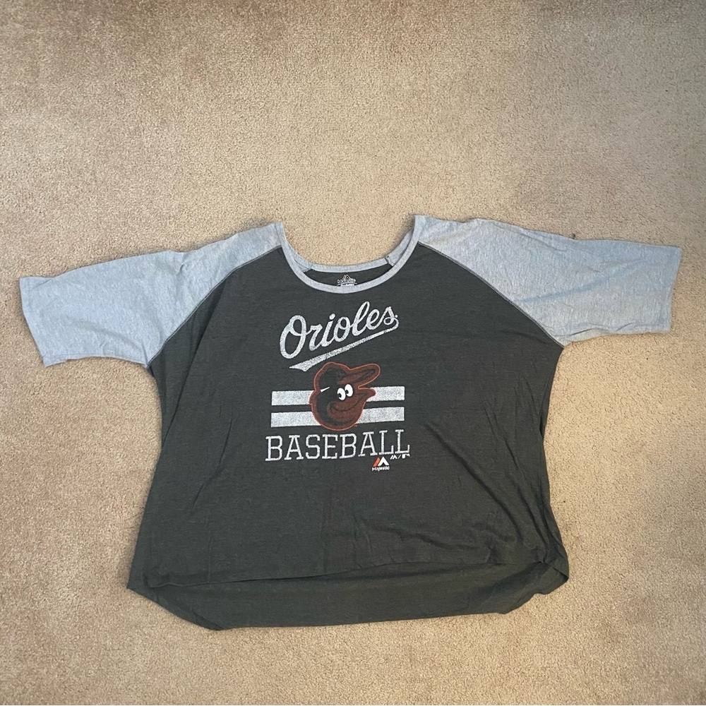 Baltimore Orioles‎ MLB Women's 4XL Graphic T-shirt Gray Shirt Sleeve Round Neck